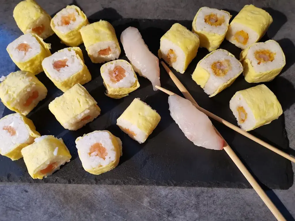 Sushi rolls_Bernay_slider_image_3