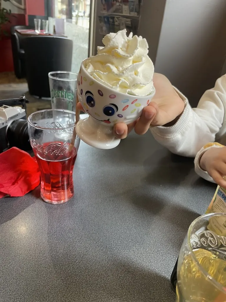 rachel had_Le DUPLEX_Lisieux_review