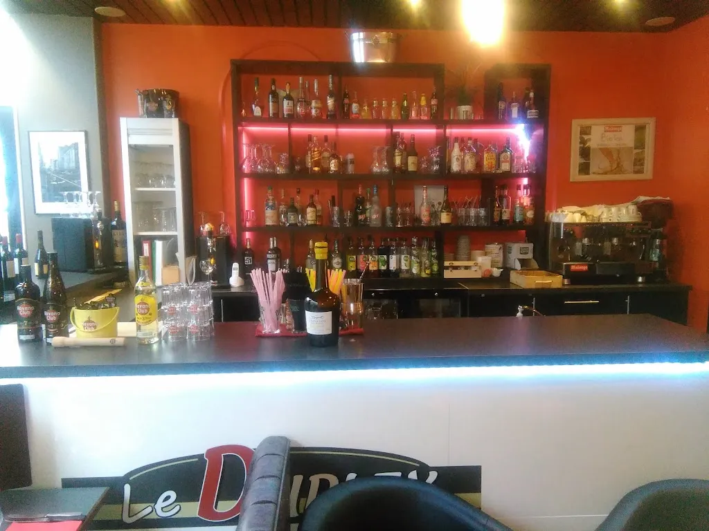 Le DUPLEX restaurant in Lisieux