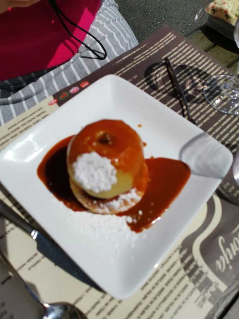 G Simo_La Loonja_Lisieux_review