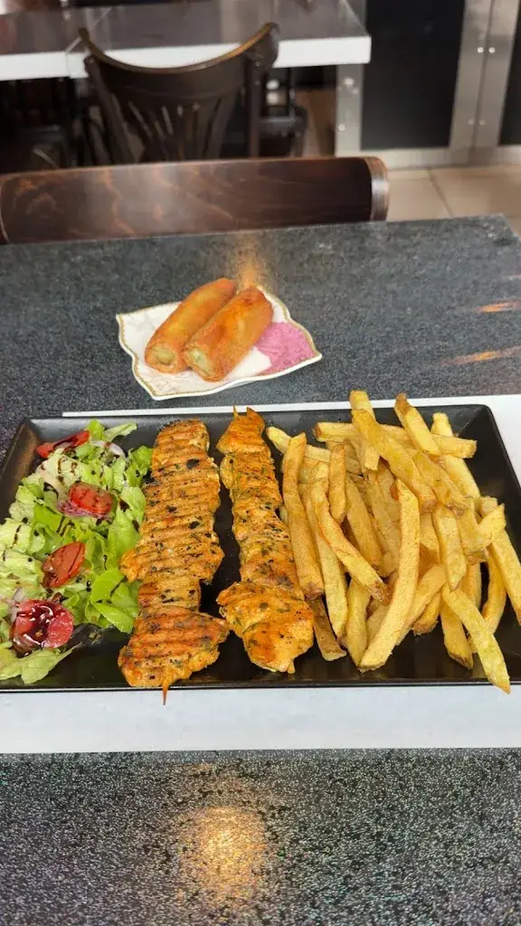 Thomas_L'or de l'orient halal_Lisieux_review