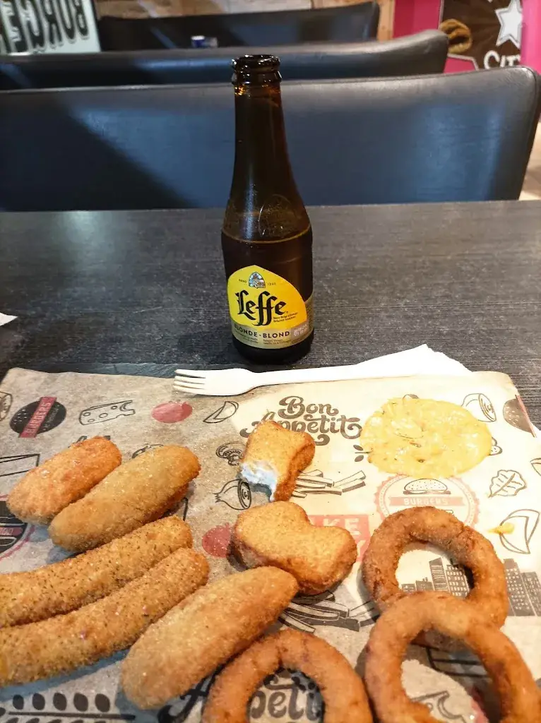 Menü_BURGER CITY_Lisieux_Bild_5