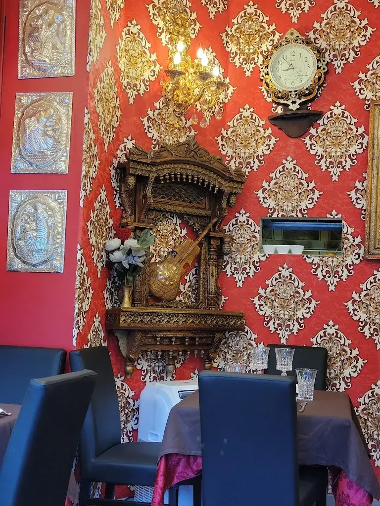 Faye Louise_Palais indien_Lisieux_review