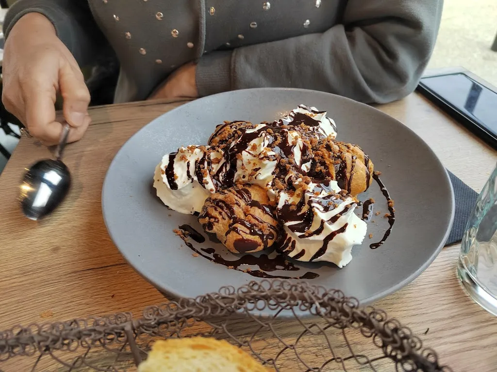 Marco Hubert_Restaurant Burgers & Bouchons_Gleizé_review