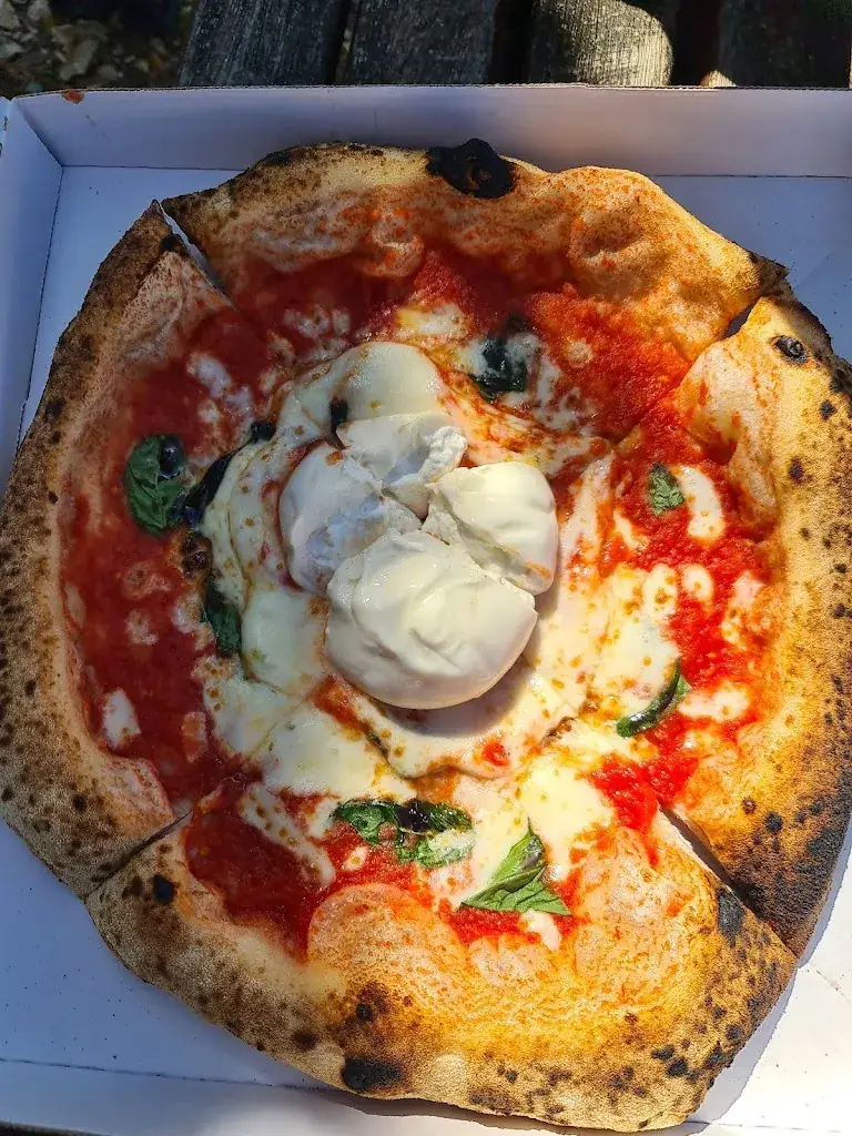 Menu_Una Pizza Di Napoli_Beuzeville_image_5