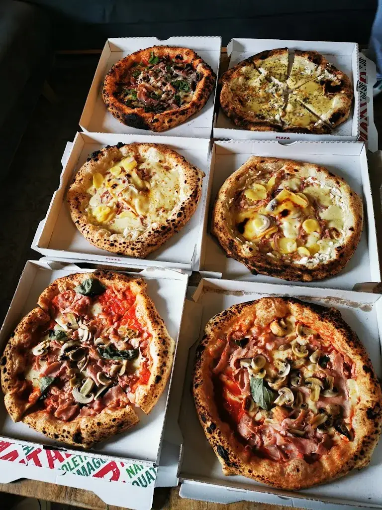 Menu_Una Pizza Di Napoli_Beuzeville_image_9