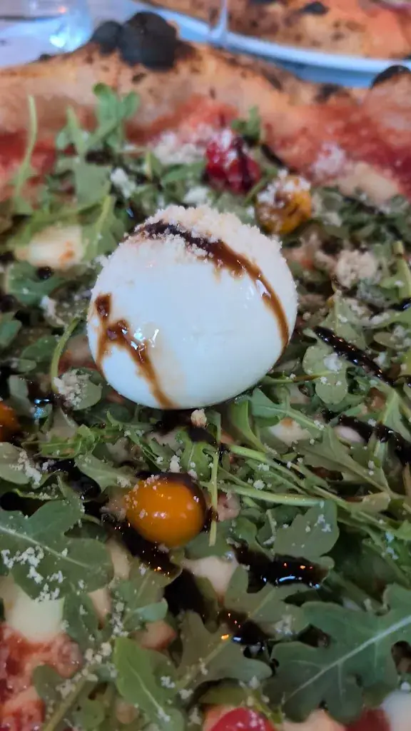 Una Pizza Di Napoli_Beuzeville_slider_image_2