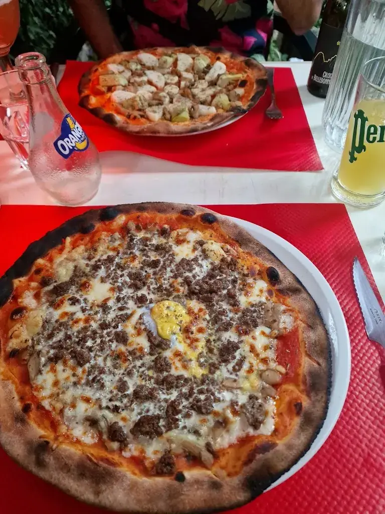 Mitchell_Pizzéria Chez Xavier_Goncelin_review