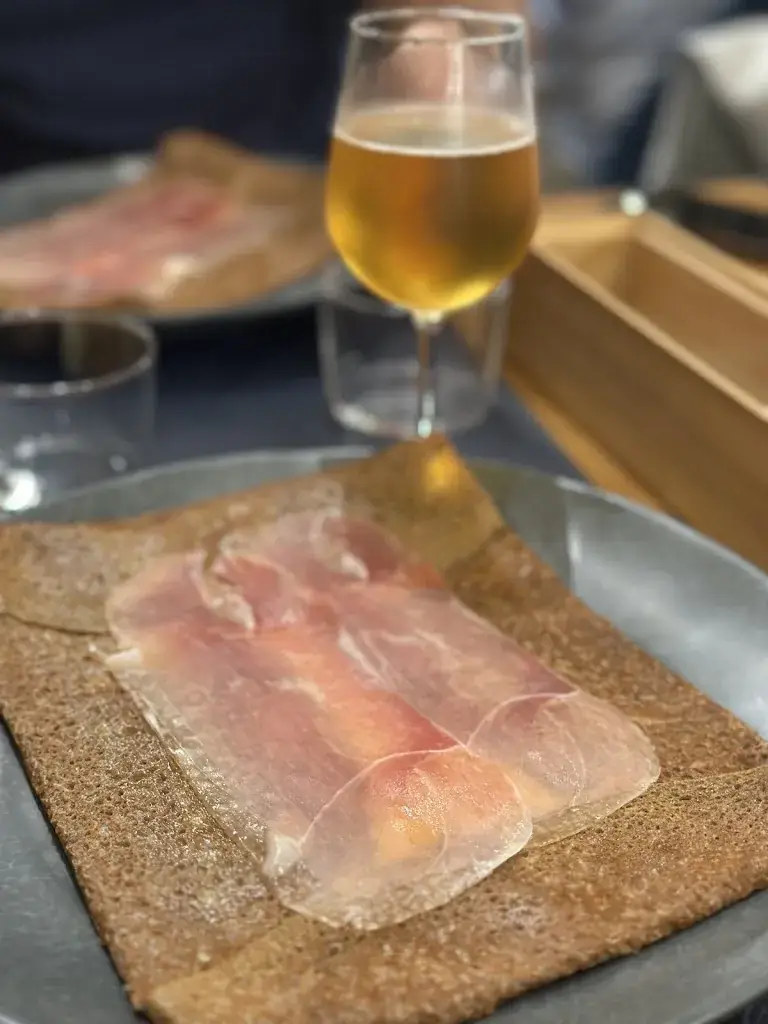 Sophie Letourneau_SARA’ ZIN_Pont-Audemer_reseña