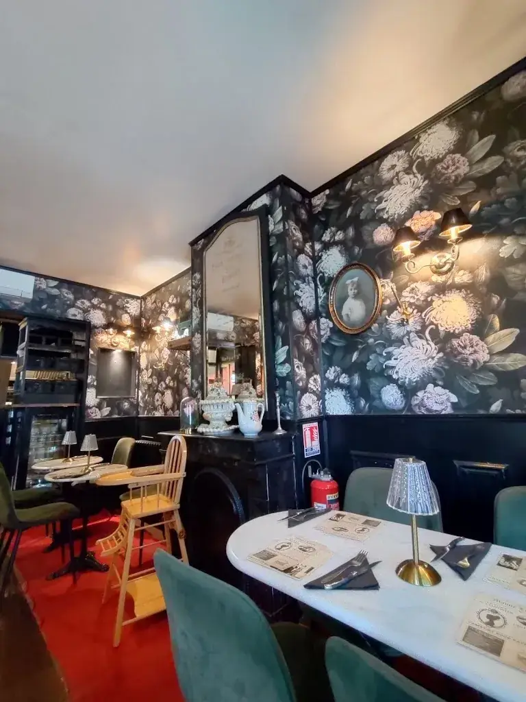 Arthur Molines_Mamie Louise_Honfleur_recensione