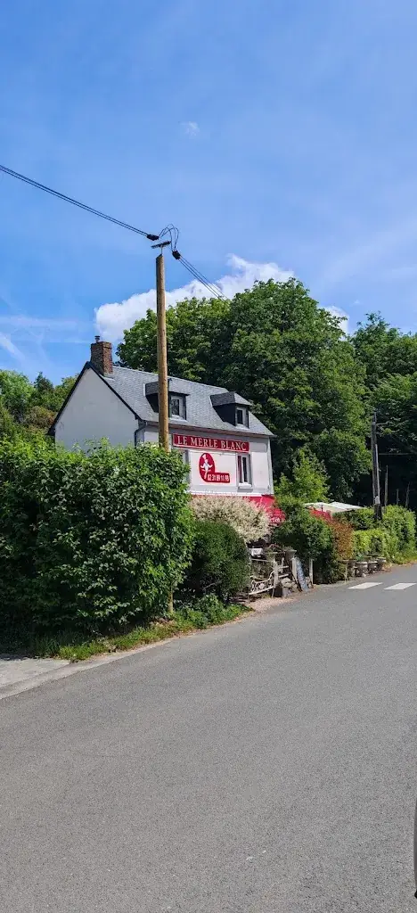 Mateja Koblar_Le Merle Blanc_Gonneville-sur-Honfleur_review