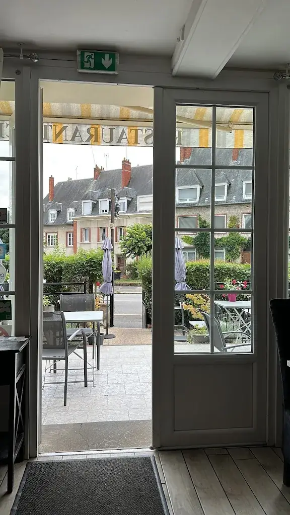 Au Rendez-Vous ( Belle Ile ) restaurant in Gisors