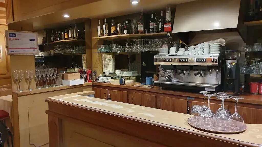Le Cappeville Restaurant in Gisors