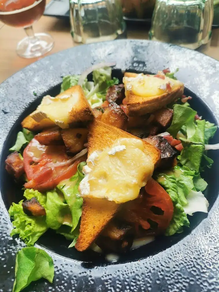 Hubert BRUNET_Brasserie de l'Etoile Bar_Gisors_review