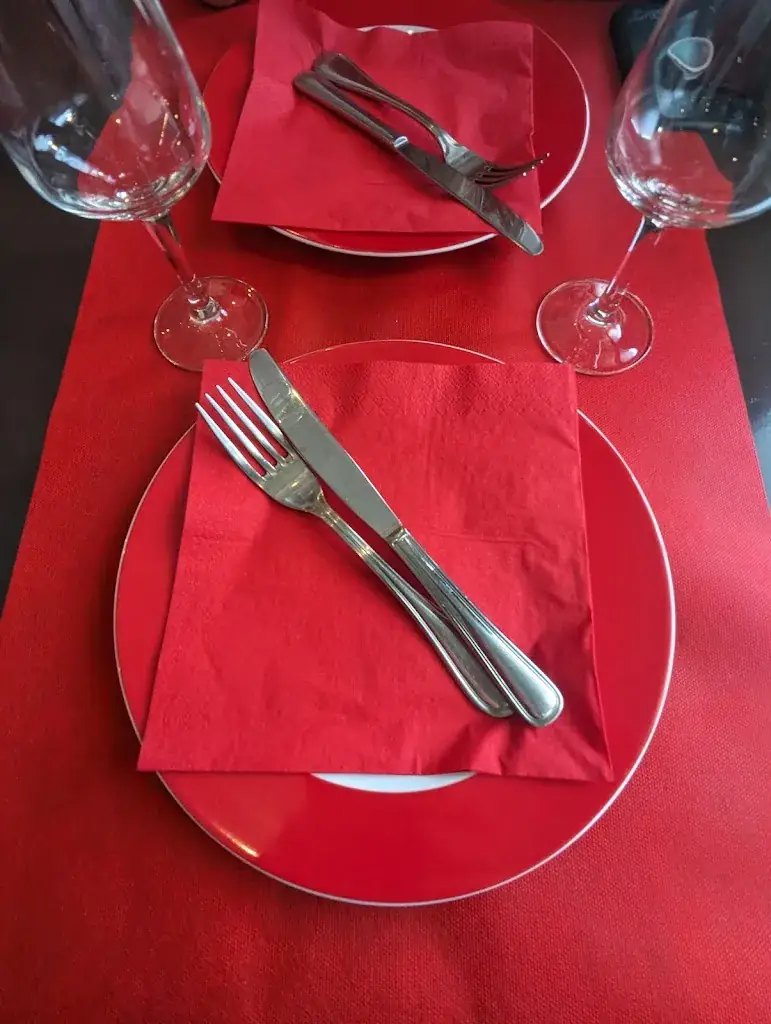 Genesis Rowley_Le Zauq_Gisors_review