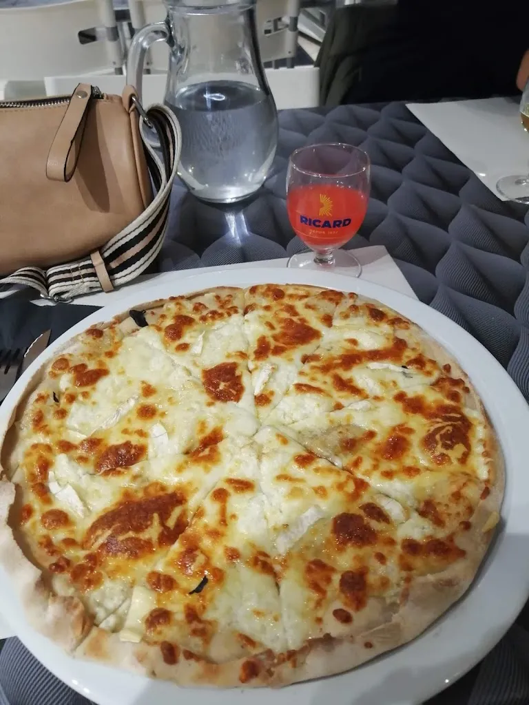 virginie charroin_A la bon'adresse_Firminy_review