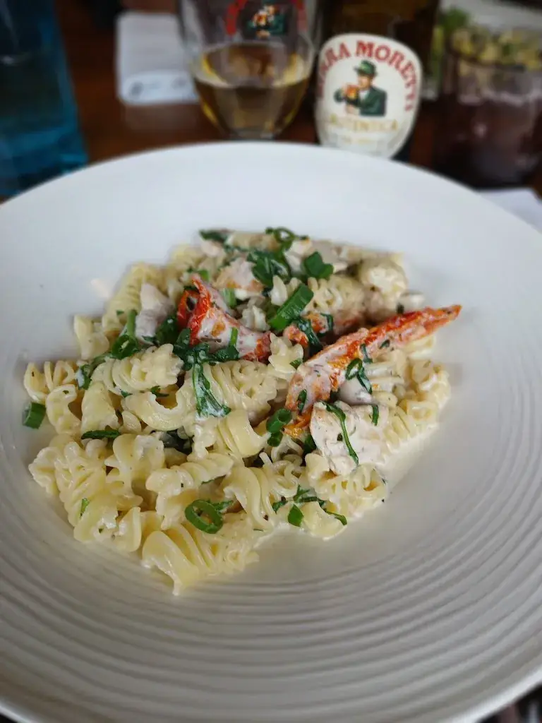 Giv' Up_Villa Léonard_Bois-Guillaume_review