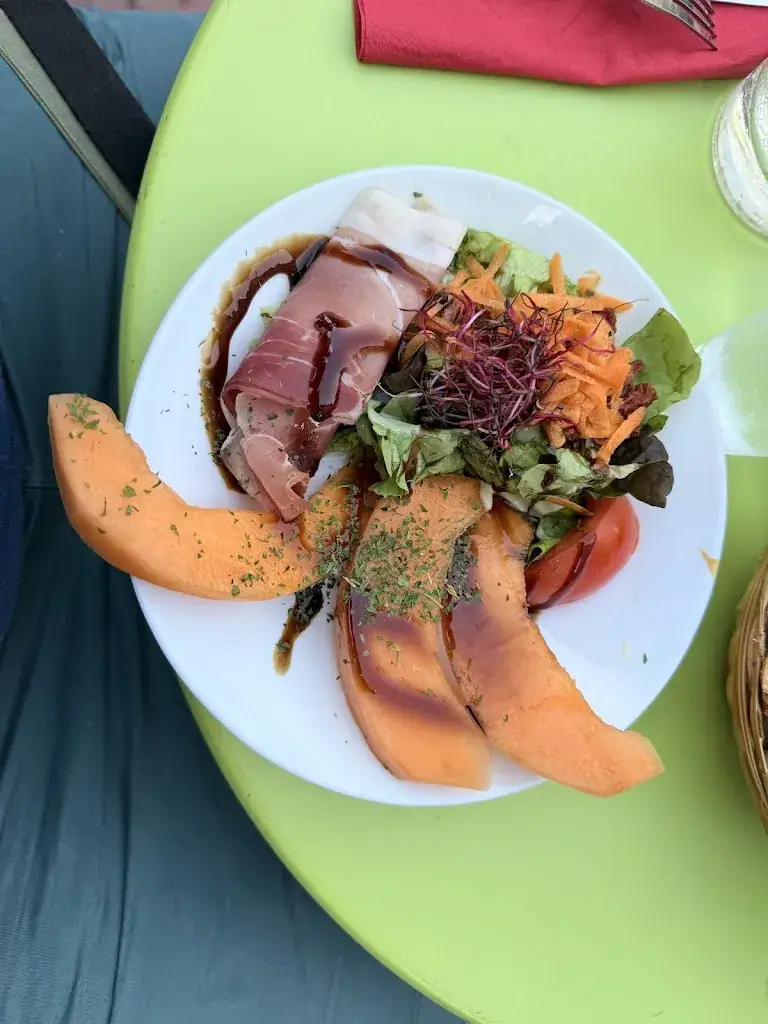 La Petite Bouffe_Rouen_slider_image_2