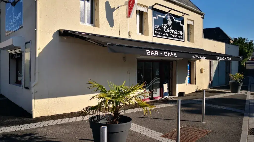 Le Cabestan Café Bar Tabac FDJ PMU Mondial Relay Sandwich Pizza ristorante a Blainville-sur-Mer