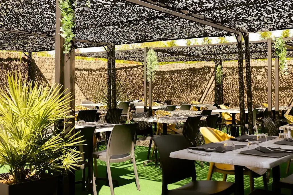 La Cantina - Ristorante Brasserie restaurant in Bois-Guillaume