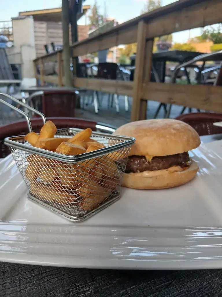 Restaurant le 8_Firminy_slider_image_2