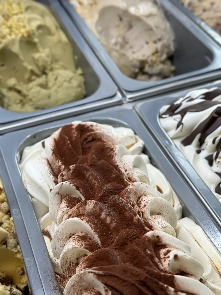 Glaces Moustache-Artisan Glacier_Blonville-sur-Mer_slider_image_3