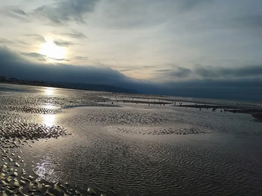 Plage de Blonville-sur-Mer restaurant in Blonville-sur-Mer