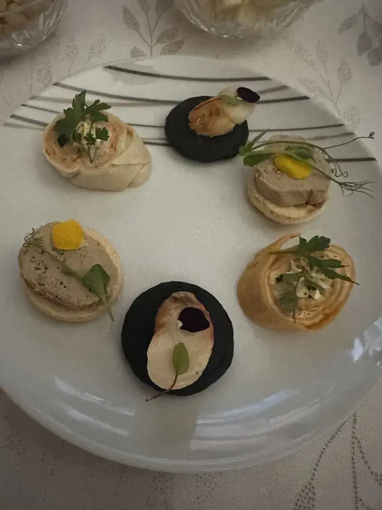 Emilie Trchn_Plaisir En Bouche_Bosc-le-Hard_review