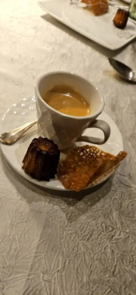 Sébastien Lemonnier_L'Amandier_Bourg-Achard_review