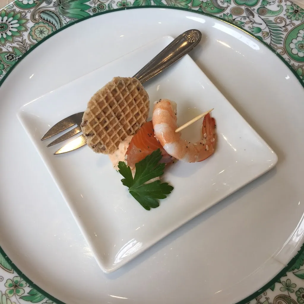 Béatrice De'Nève_L'Amandier_Bourg-Achard_review