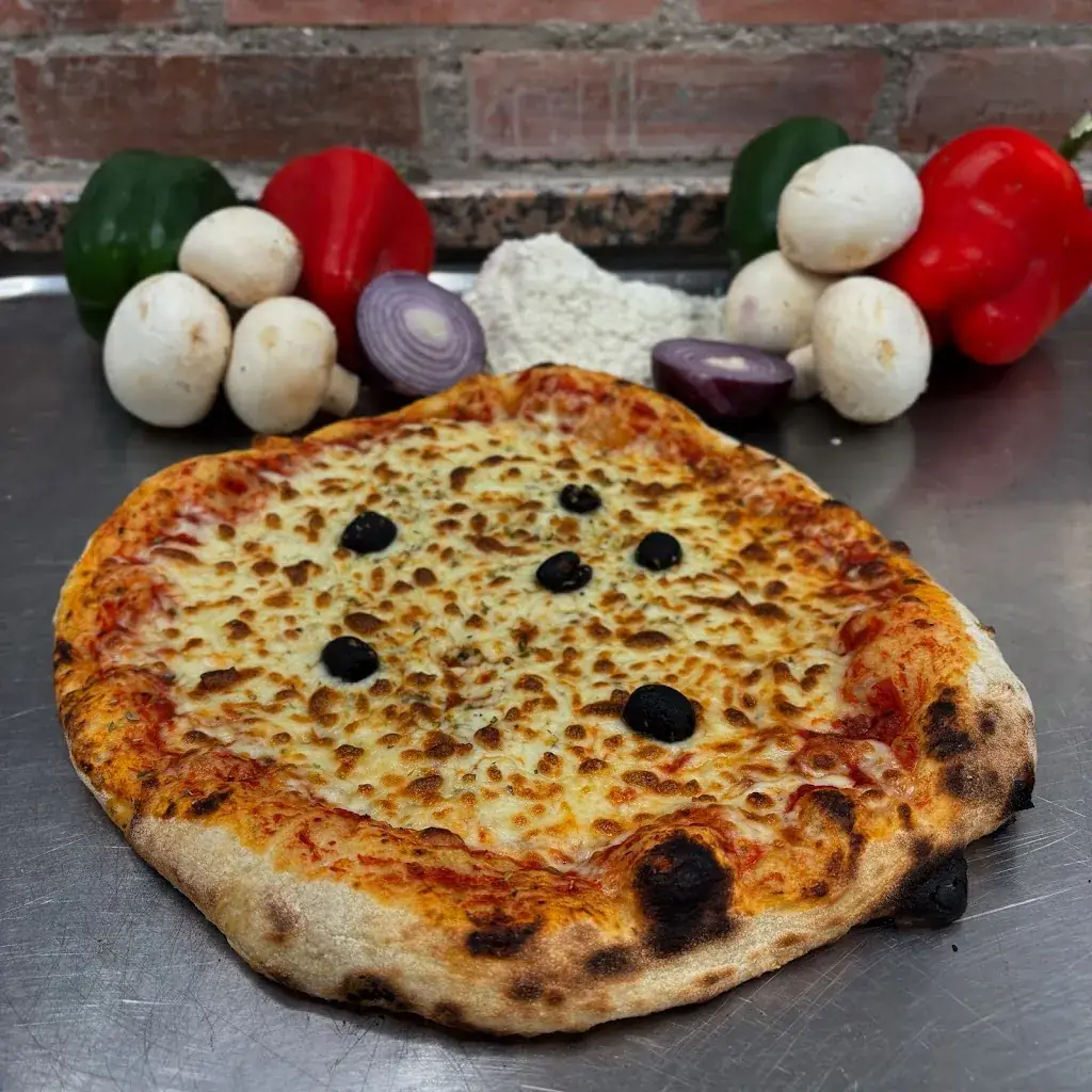 Pizza Luccia Bourg Achard_Bourg-Achard_slider_image_2