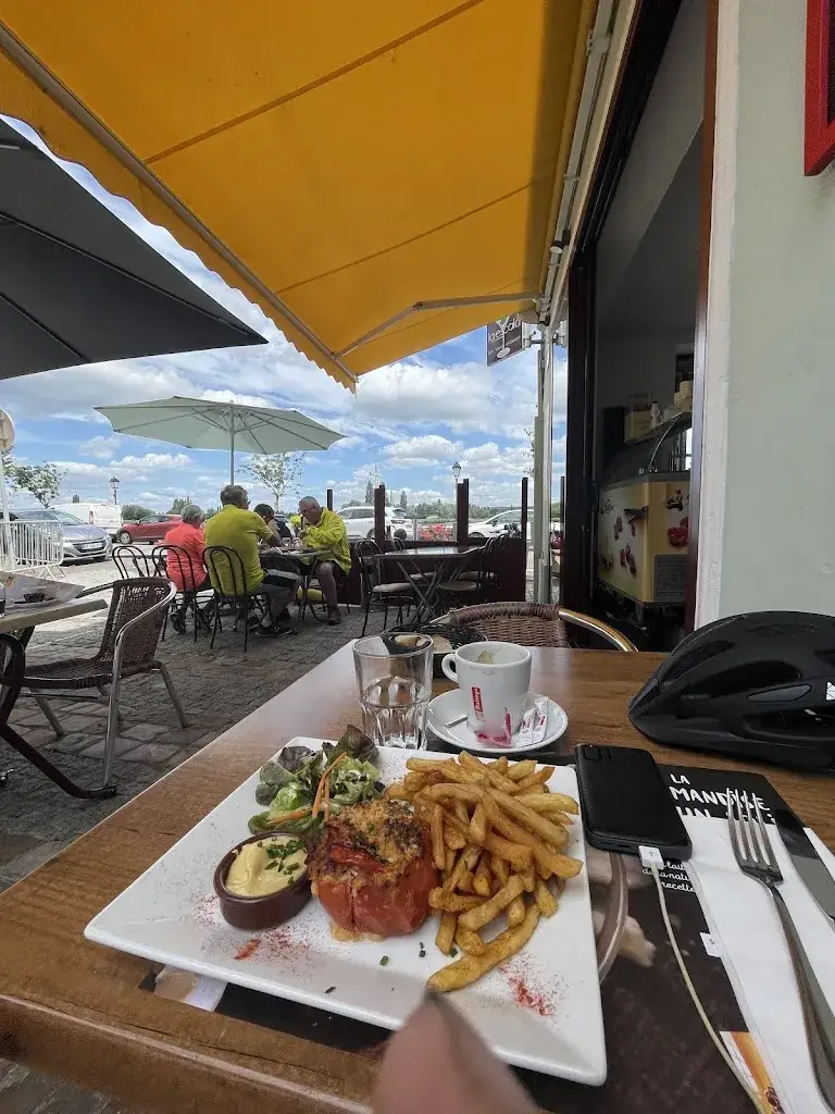 Tanya Glazova_La Escala_Bouille_review