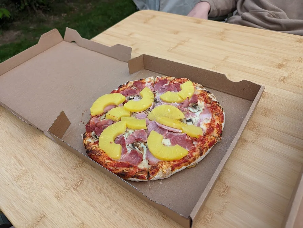 Pizzeria les Colonnades restaurante en Bourg-Achard