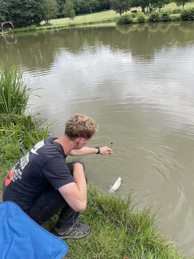 Jitze van het Hof_Les Etangs du Val de Sée_Saint-Georges-de-Livoye_review