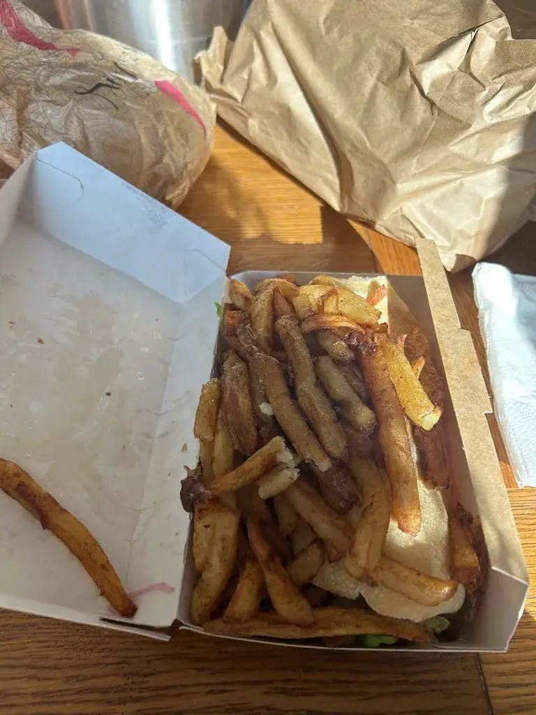 nassima b_Brecey Kebab House_Brécey_review