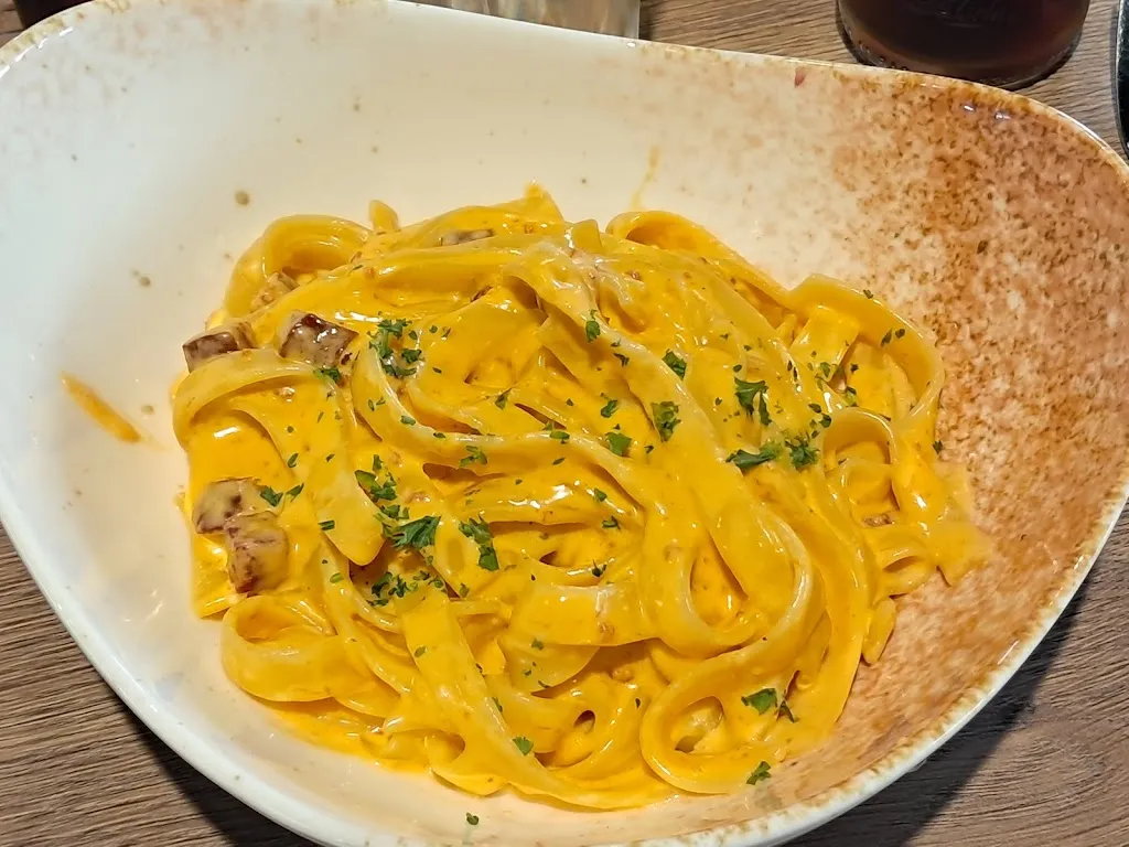 Richard Christmann_Le Mess_Bretteville-sur-Odon_review