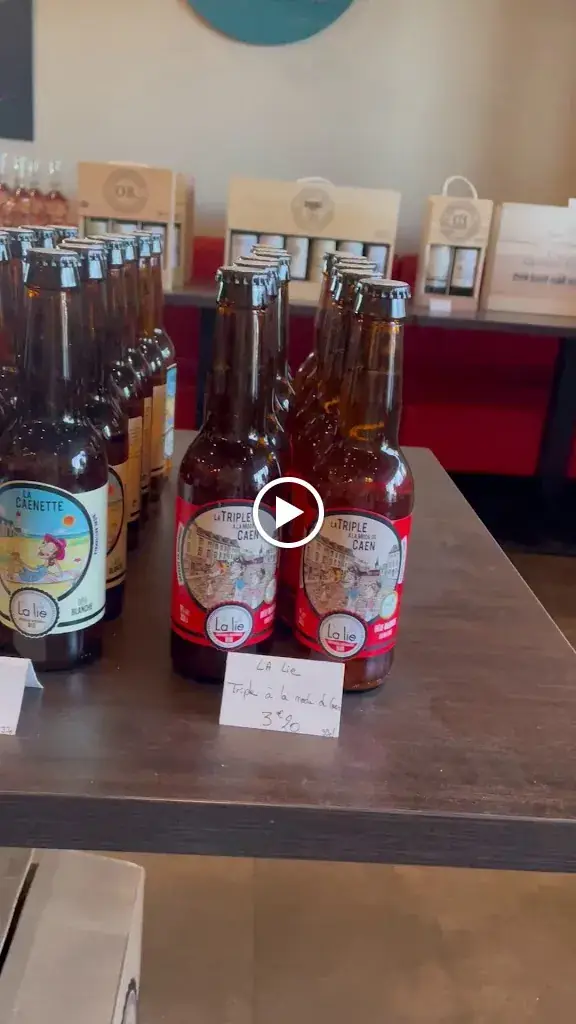 Les Bretelles - Thue et Mue_Mue_slider_image_2