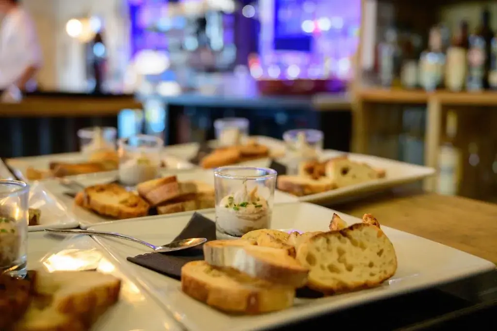 Les Bretelles - Thue et Mue_Mue_slider_image_3