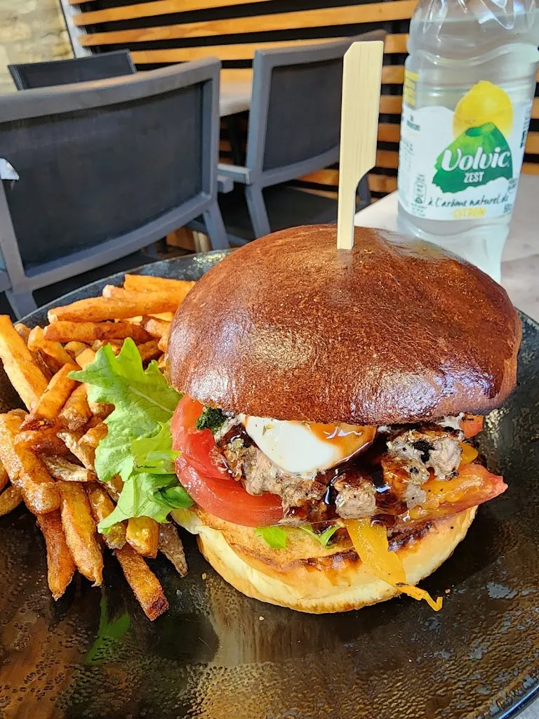 Mike M_L'Olympe_Bretteville-sur-Odon_review