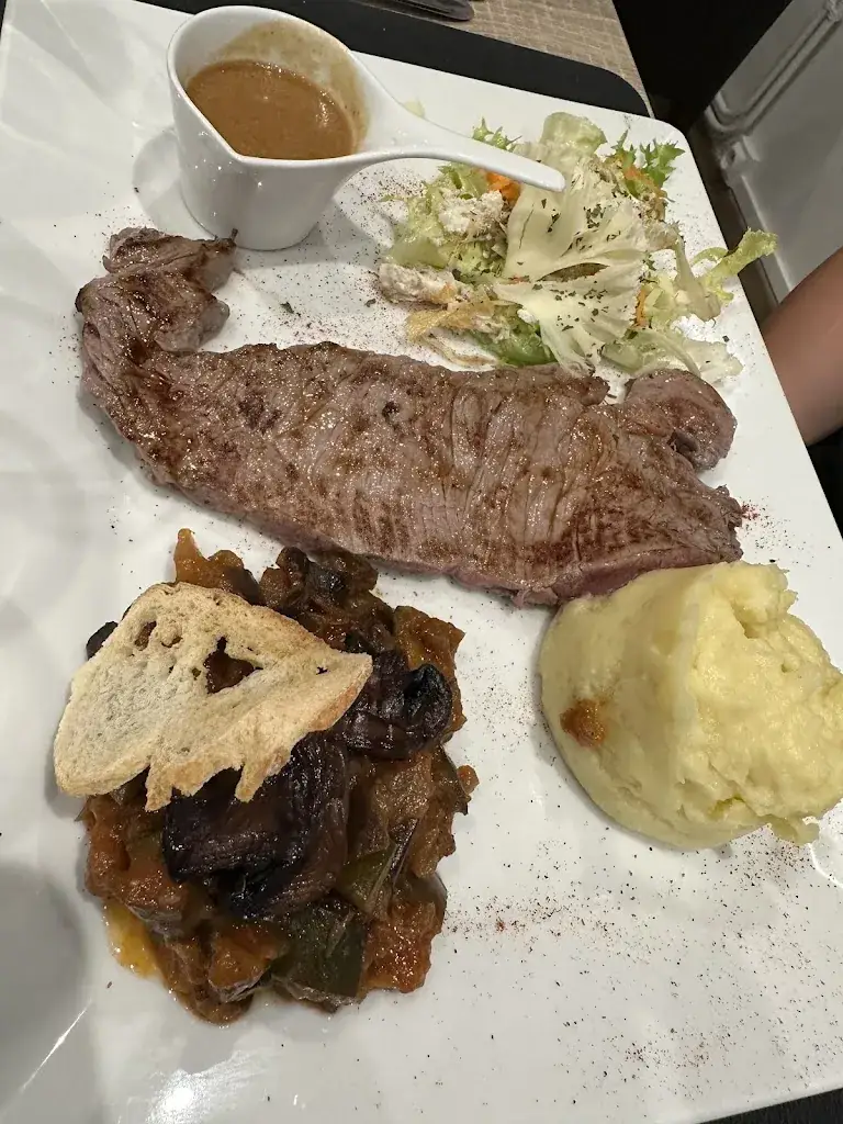 Le 98_Breteuil_slider_image_2