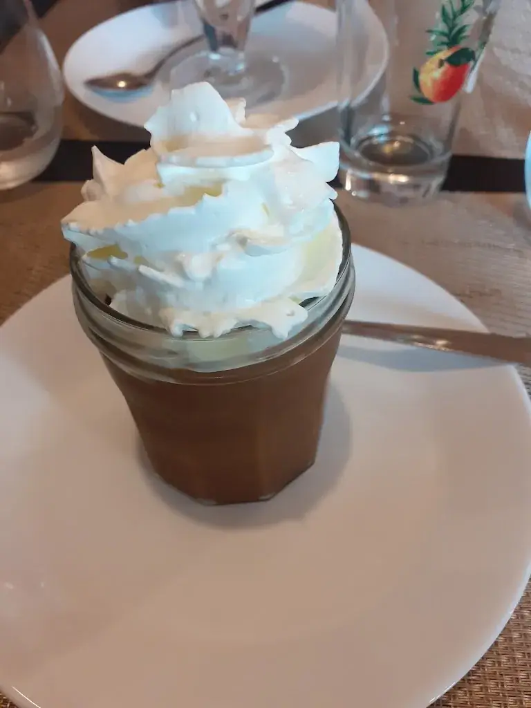 Patricia Stevens_Le Cosy restaurant_Breteuil_review