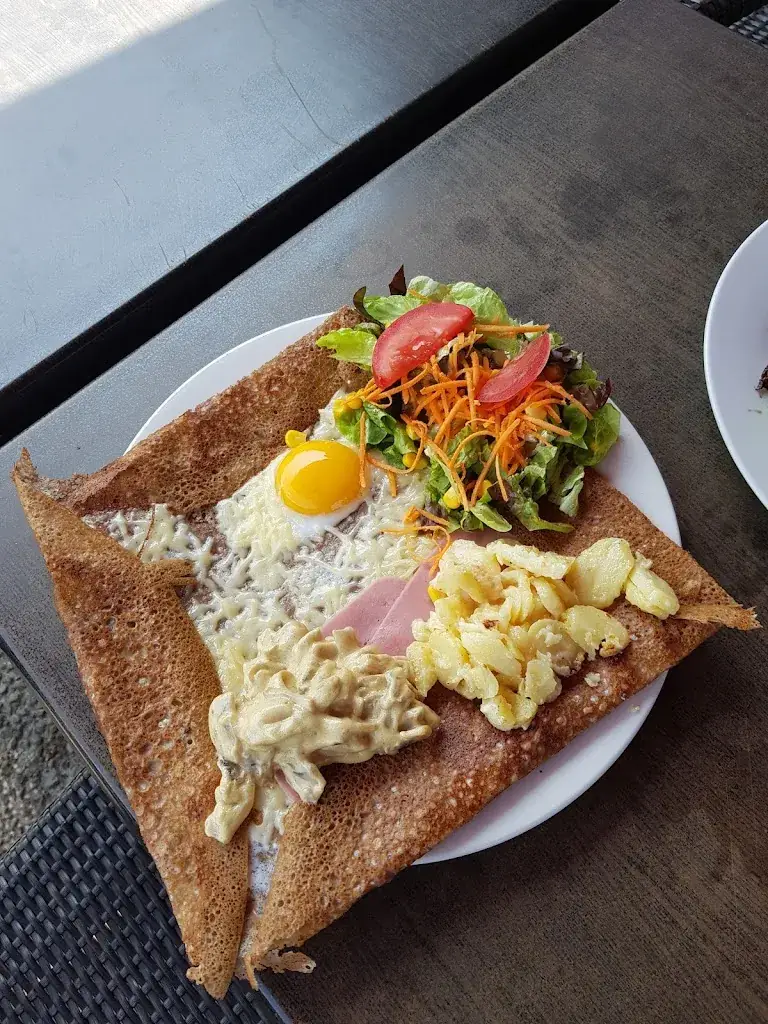 Café de Paris bar restaurant français burger french tacos kebab_Bricquebec-en-Cotentin_slider_image_3