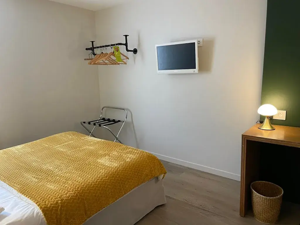 Restaurant Hôtel Logis Chez Sophie_Briouze_slider_image_2