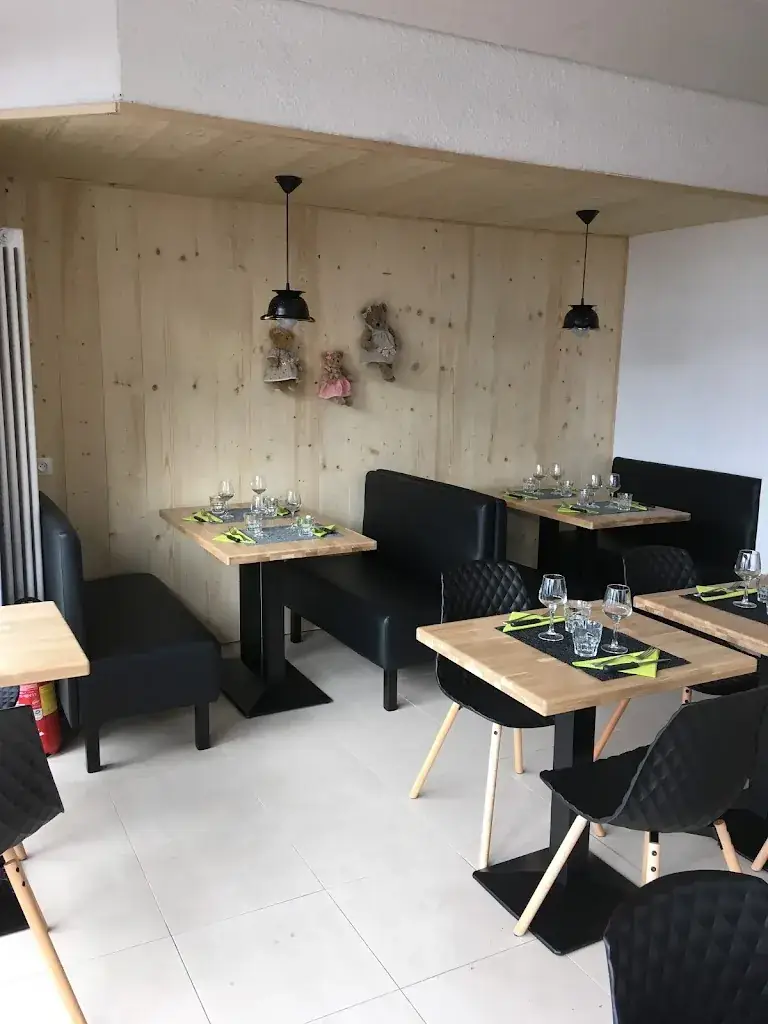 Le refuge du lac restaurant in Évian-les-Bains