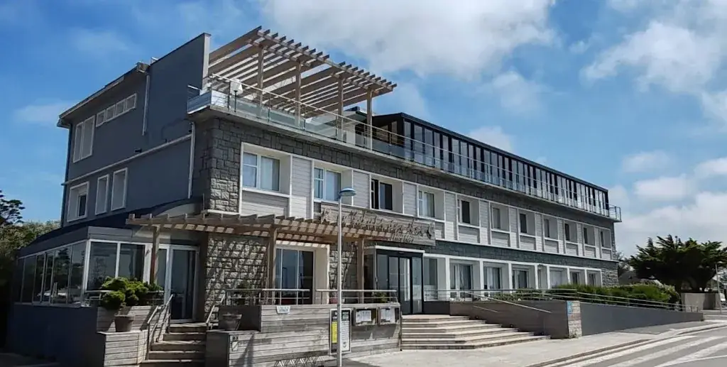 Le Relais Des Iles restaurant in Coudeville-sur-Mer