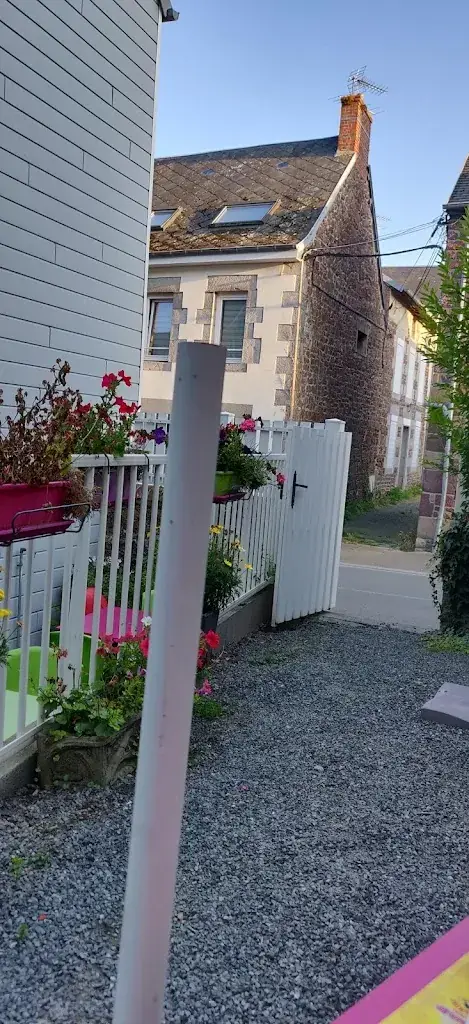 M Pizza_Bréhal_slider_image_3