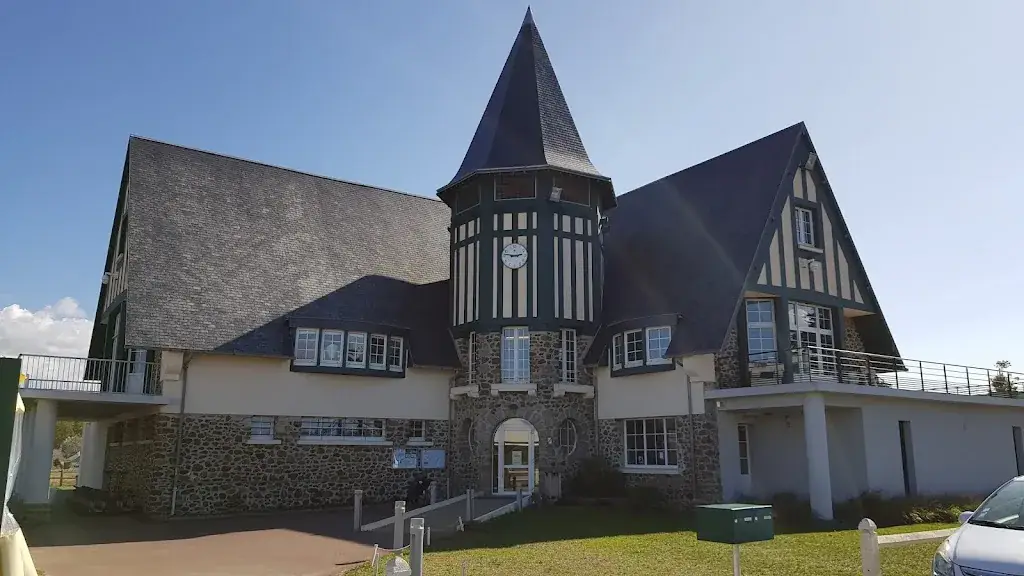 G. Maurice_L' Albatros SARL LEVINAUDYS_Bréville-sur-Mer_review