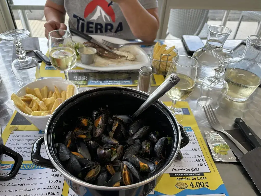 Bar le Rivage_Coudeville-sur-Mer_slider_image_3