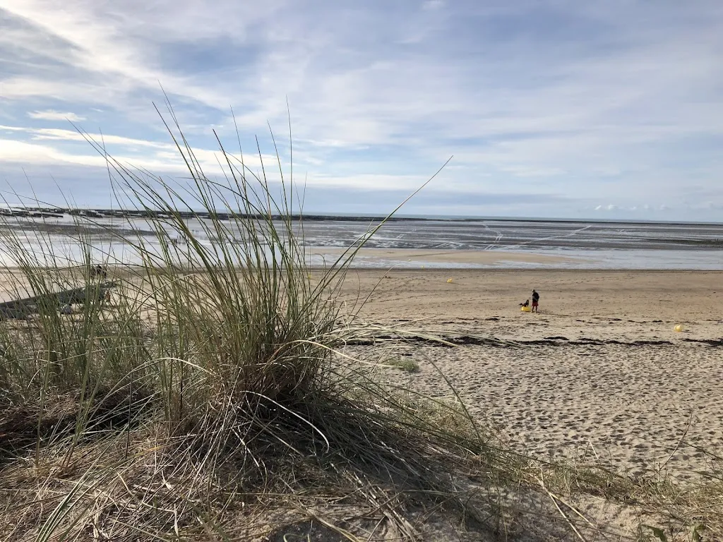 Oscar Vargas_La Cahute_Bricqueville-sur-Mer_review