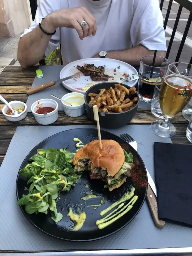 Alessa Fisher_Le Bar'back Évian_Évian-les-Bains_review